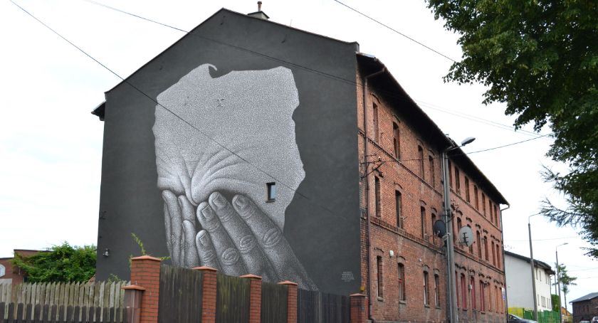 „Polska płacząca” – na Janowie powstał wymowny mural