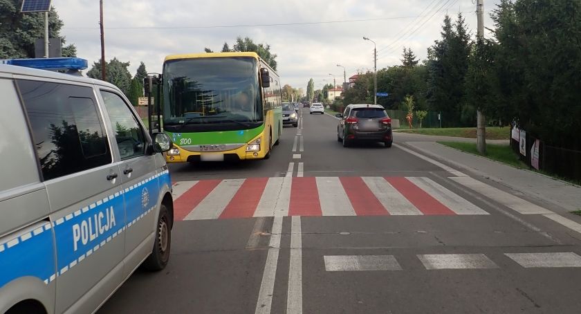 12-letni rowerzysta wjechał pod autobus