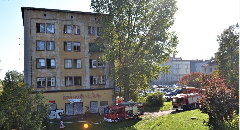 Pożar Gościńca ugaszony. Ogień prawdopodobnie zaprószyli bezdomni