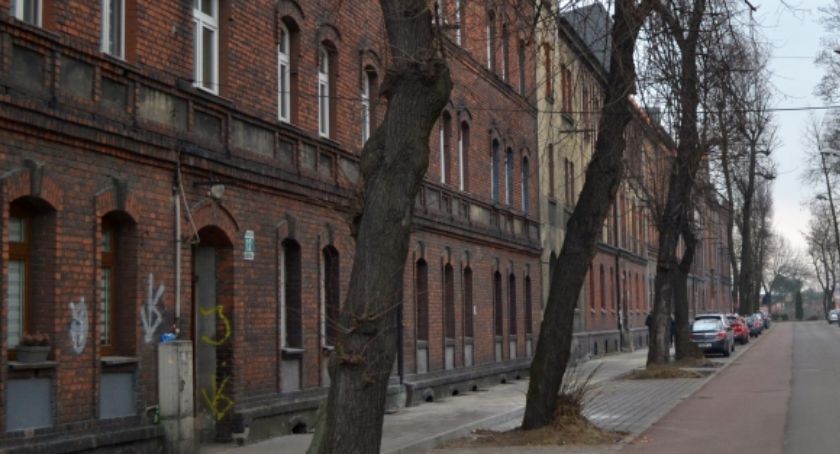 W kamienicach na Piasku trwa wymiana ogrzewania