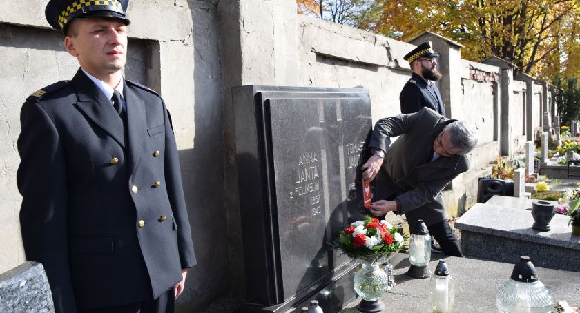 Na cmentarzu w Mysłowicach znakiem pamięci uhonorowano powstańca śląskiego plut. Tomasza Adama Jantę