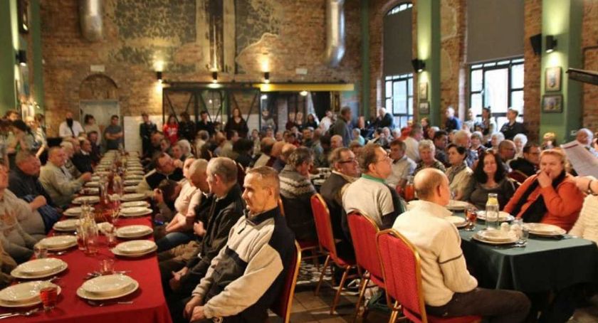 Szyb Bończyk organizuje Wigilię dla samotnych. Czekają na zgłoszenia uczestników, wolontariuszy i sponsorów