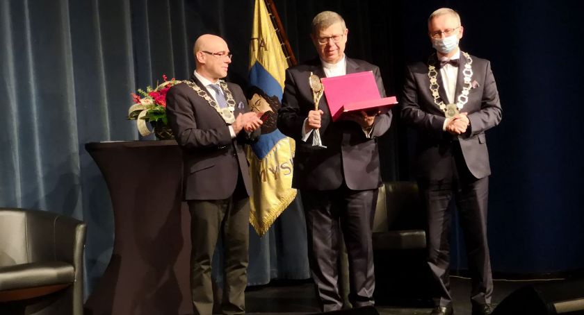 Ks. Rafał Ryszka uhonorowany tytułem „Zasłużony dla Miasta Mysłowice”