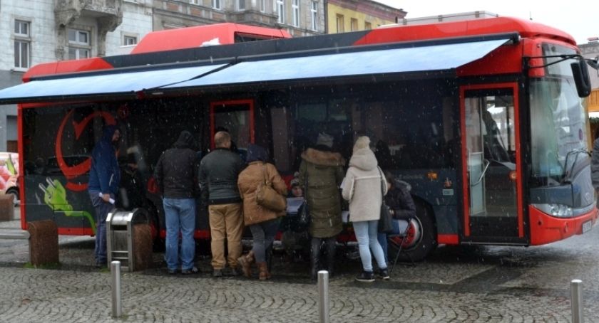 Oddaj krew, odbierz choinkę