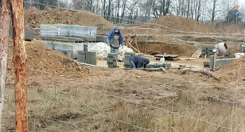 Przy ul. Obrzeżnej Zachodniej powstaje nowa stacja paliw