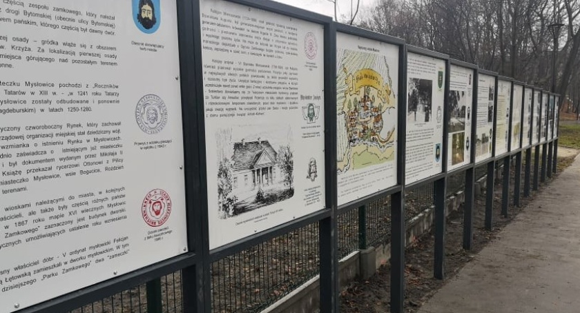 Tablice przybliżają historię Parku Zamkowego i Parku Ludowego
