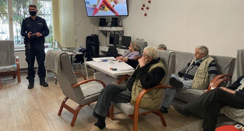 Policjanci z wizytą u seniorów