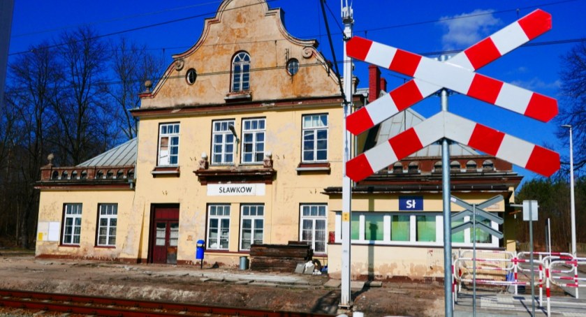 Historia budowy linii kolejowej iwangorodzko-dąbrowskiej