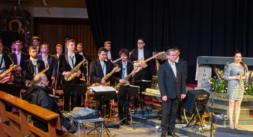 Happy Big Band będzie kolędować w kościele w Kosztowach