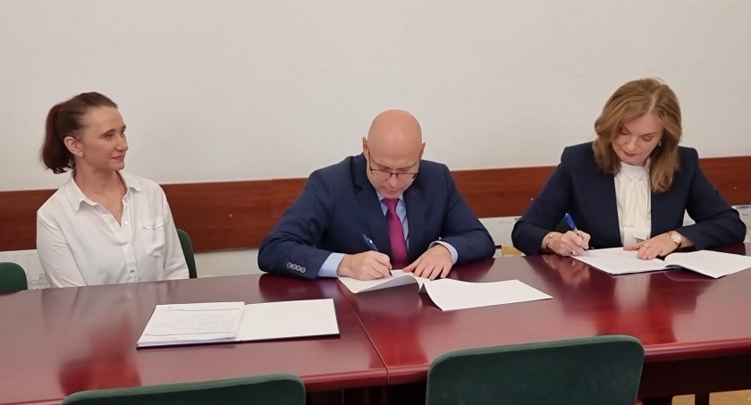 Umowa z realizatorem programu in vitro w Mysłowicach podpisana