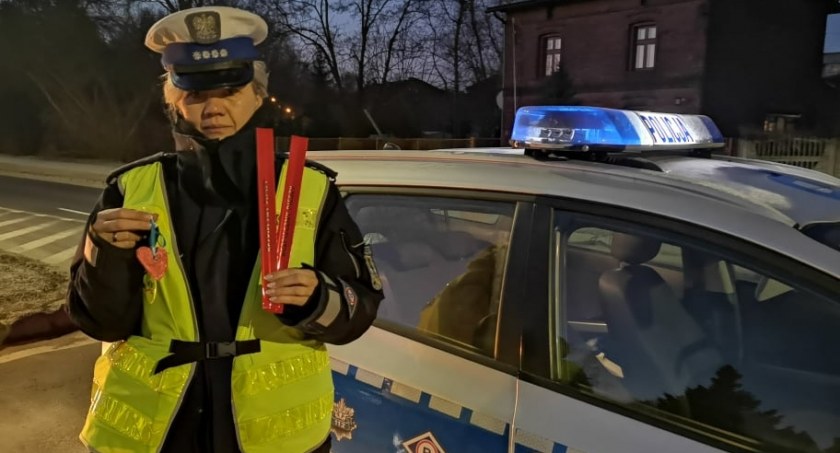 W walentynki promowali bezpieczeństwo. Policyjna akcja w Mysłowicach