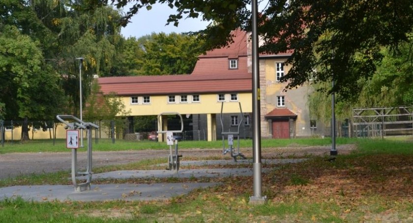 Kolejny etap budowy Dzielnicowego Centrum Rekreacji Pokoleniowej