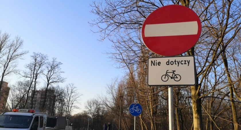 Ścieżka rowerowa nie dla samochodów