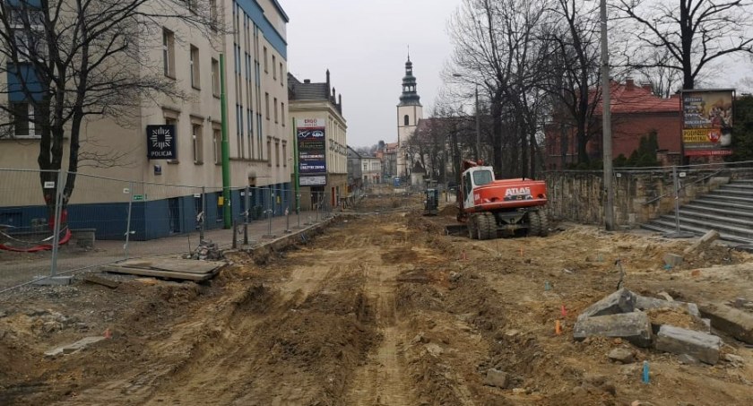 Termin zakończenia przebudowy torowiska tramwajowego wydłużony