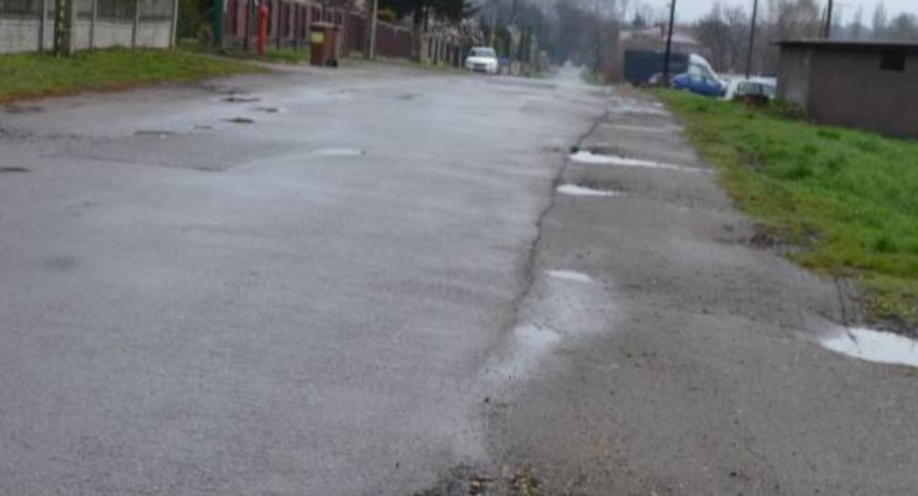 Szybka reakcja drogowców. Załatano Orzeszkowej