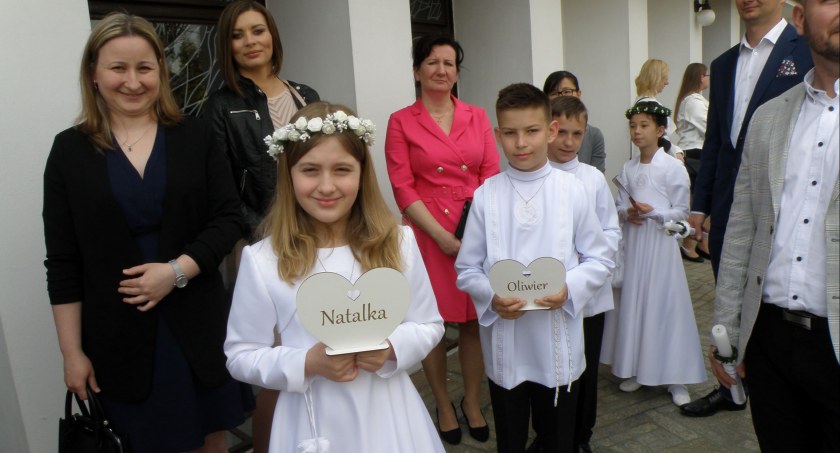 Rozpoczął się komunijny maj