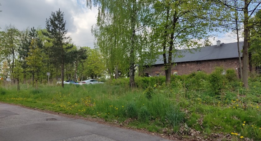 Zamiast parkingu będą garaże