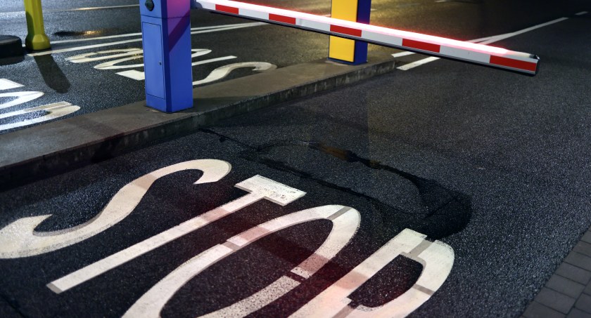 O czym pamiętać przed kupnem szlabanu parkingowego?