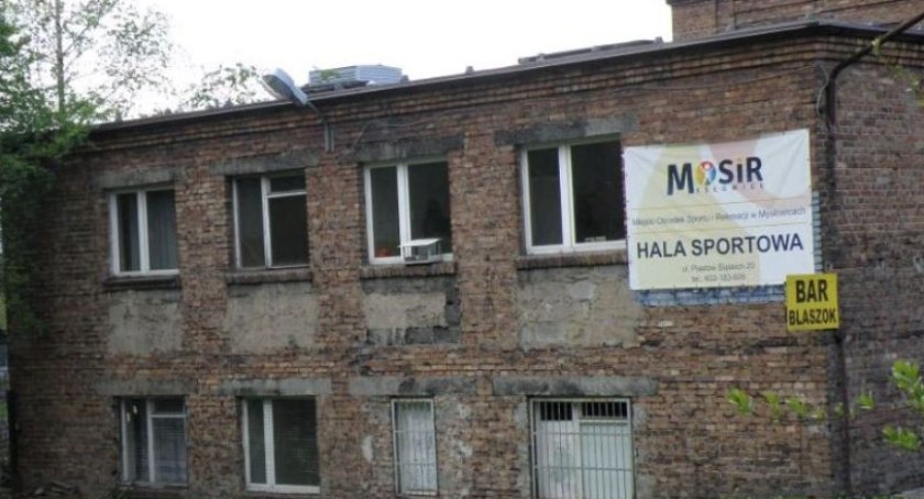 Hali sportowej na Wesołej grozi zamknięcie?