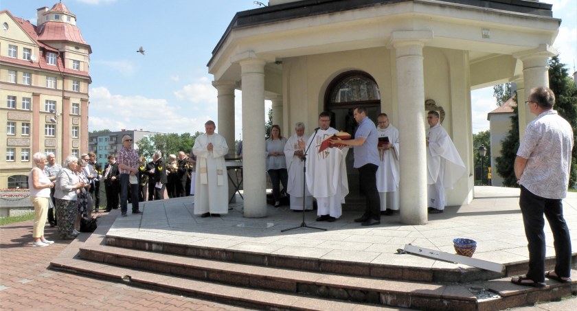 Msza przy kapliczce w intencji miasta