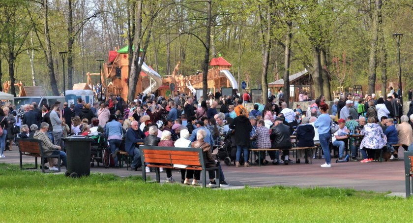 Festyn jak za dawnych lat. Park Zamkowy otwarty po remoncie