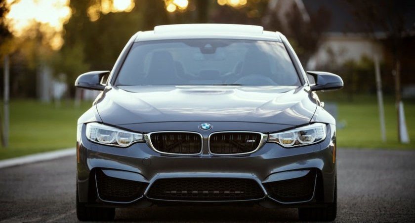 Car detailing – jak przebiega renowacja lakieru krok po kroku