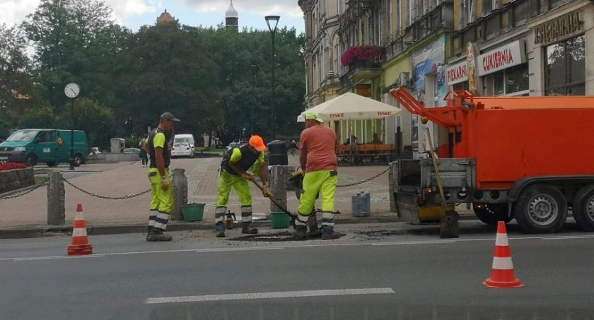 Roboty drogowe i utrudnienia na ul. Krakowskiej