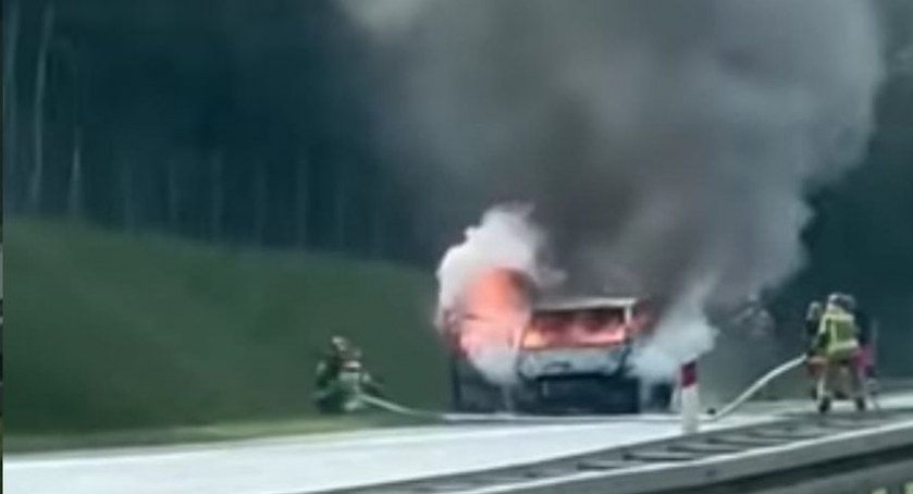 Pożar dostawczaka na A4
