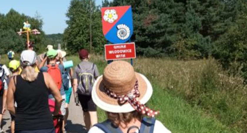 Mysłowiccy pielgrzymi są w drodze do Częstochowy