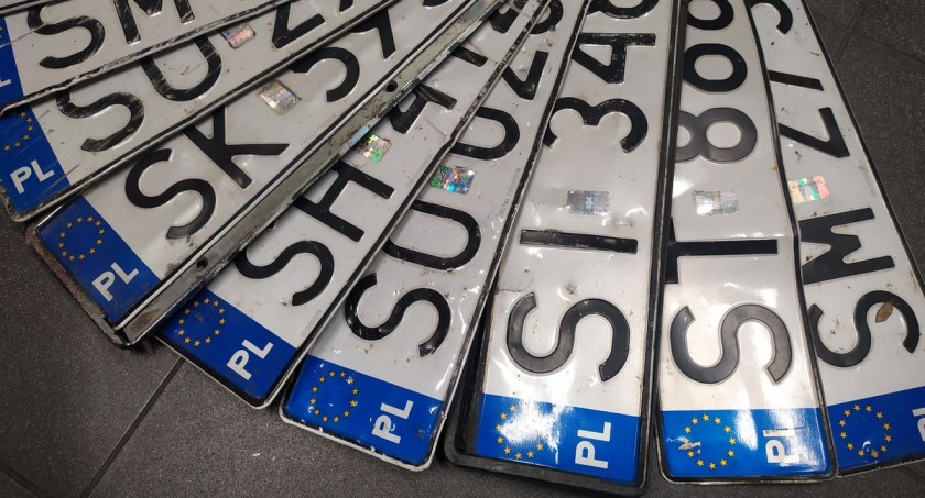 Tablice rejestracyjne czekają na właścicieli