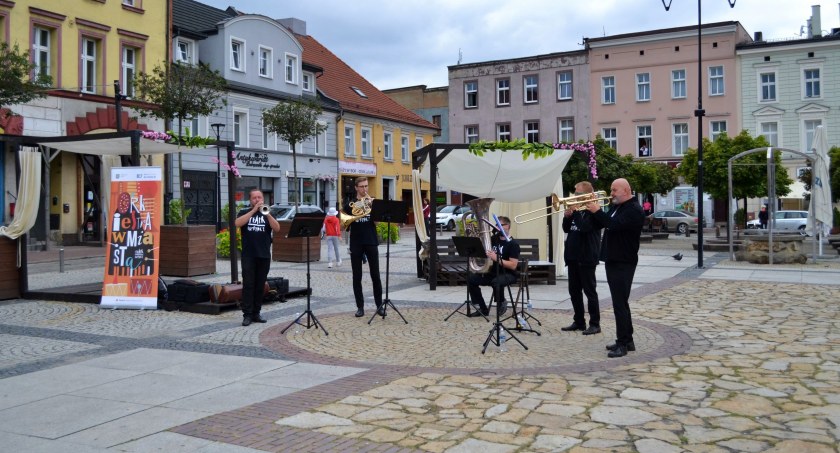 Orkiestra ruszyła w miasto i zagrała w Mysłowicach