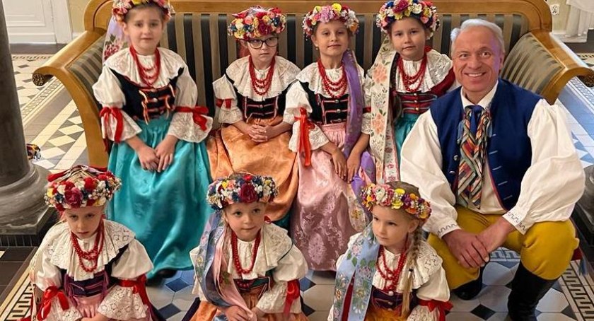 Małe artystki z Morgów zaśpiewały w Koszęcinie