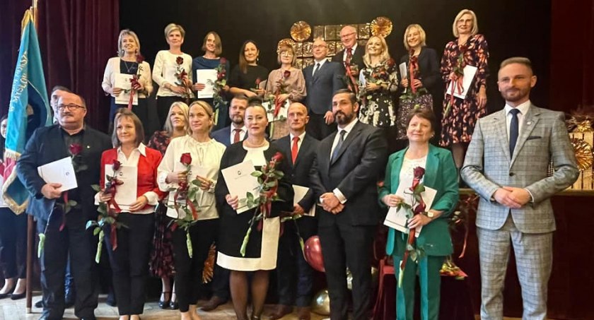 46 nauczycieli nagrodzonych z okazji Dnia Edukacji Narodowej