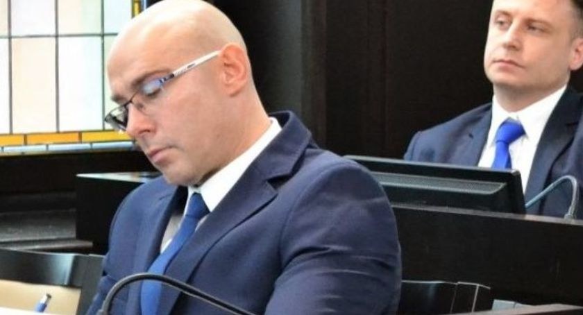 Prezydent czeka na komisarza?