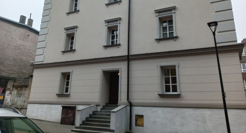 Odmieniona kamienica przy ul. Strażackiej