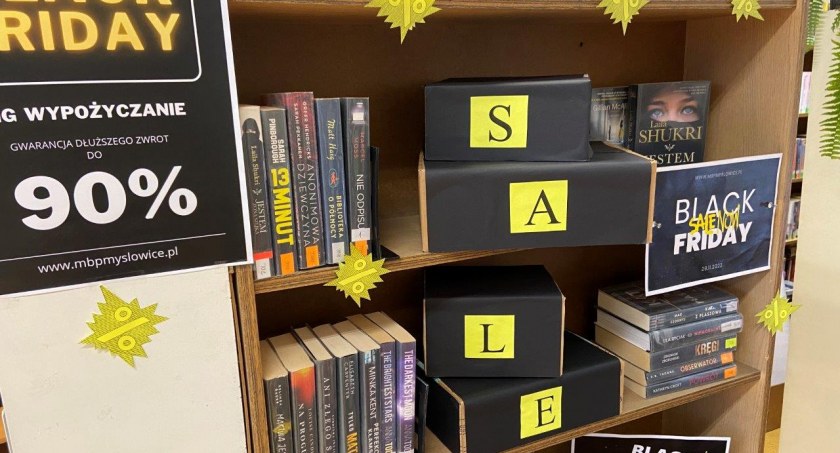 W bibliotece trwa Black Friday