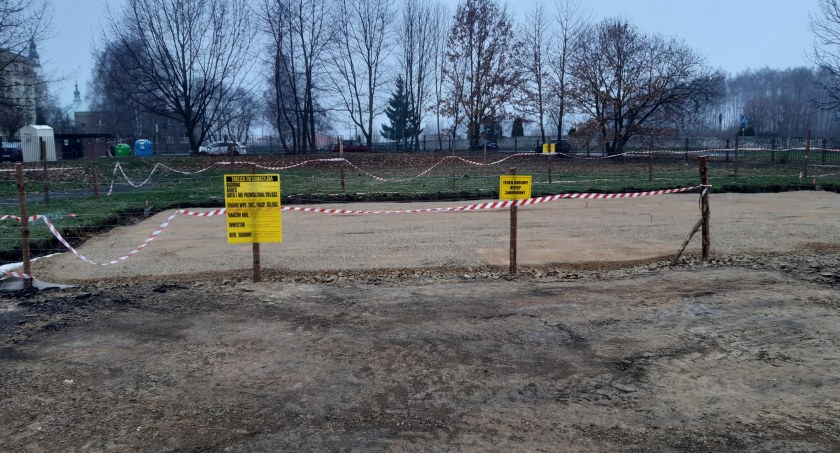 W Brzęczkowicach trwa reaktywacja skateparku