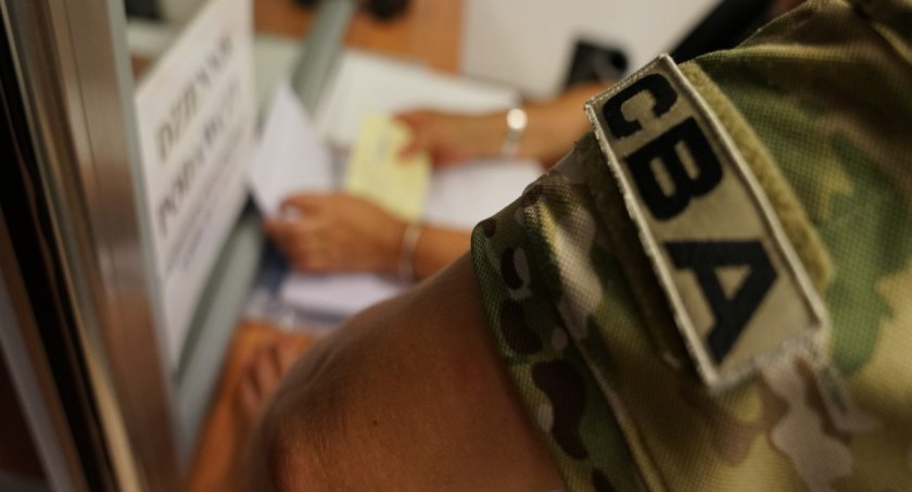 Kolejne osoby usłyszały zarzuty w związku z wyłudzaniem dotacji oświatowej