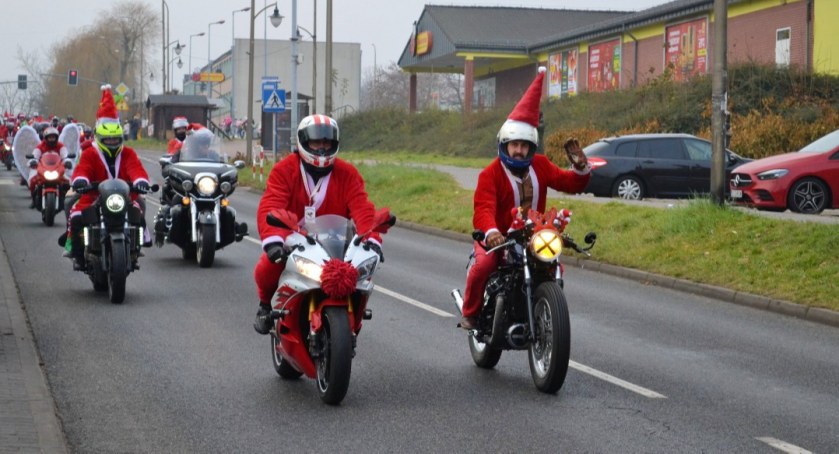 Mikołaje wsiedli na motocykle i obdarowali dzieci z domów dziecka [zdjęcia]