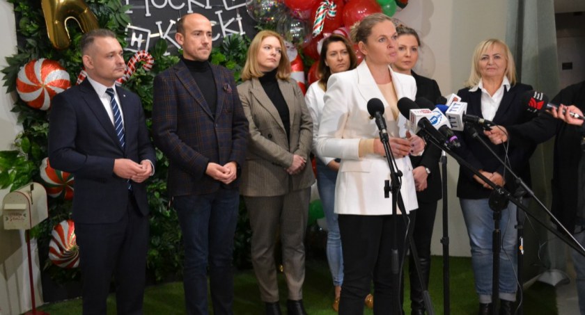 TAK dla in vitro - konferencja prasowa Koalicji Obywatelskiej w Mysłowicach