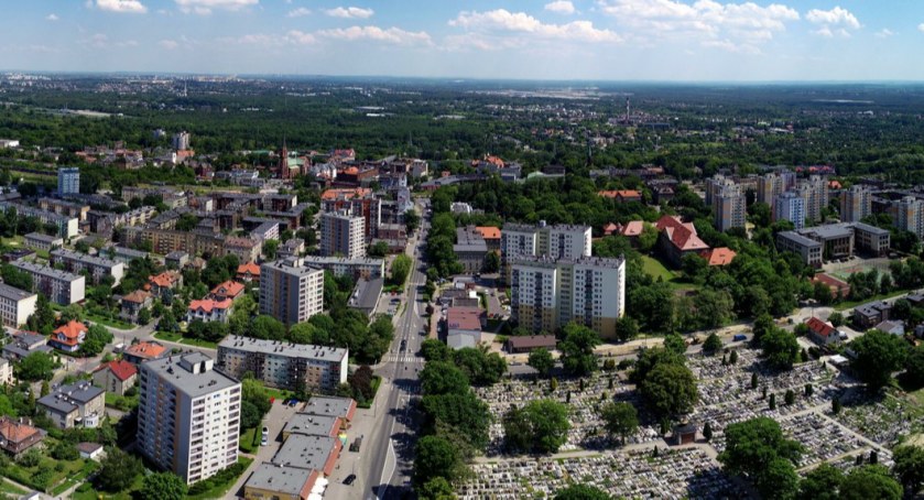 Sztuczne przedłużanie żywota samorządowego