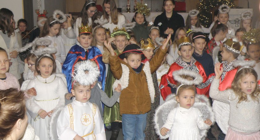 Kolędowali przy morgowskiej stajence
