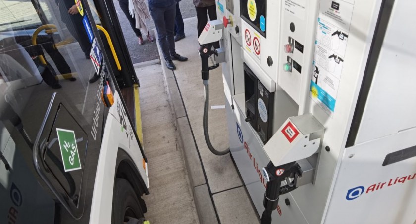 Metropolia kupuje paliwo wodorowe. Będzie wykorzystane w transporcie autobusowym