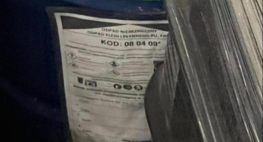„Interwencja” Polsatu o odpadach na Robotniczej. „Słup” dostał wyrok, bomba ekologiczna nadal tyka