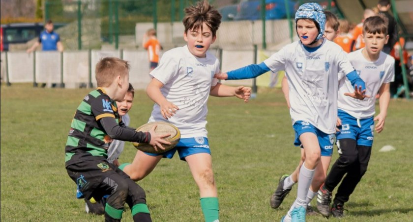 Młodzi rugbyści wybudzili się z zimowego snu i przepędzili zimę