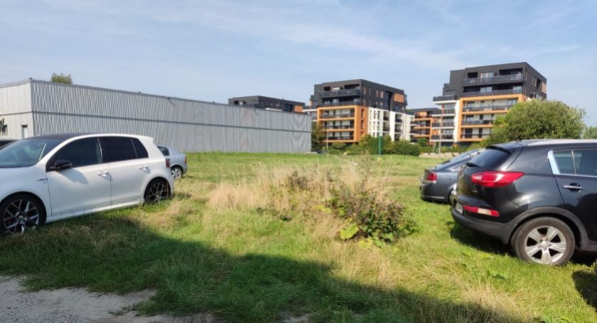 Parking przy Nowowiejskiego ma szansę na budowę?