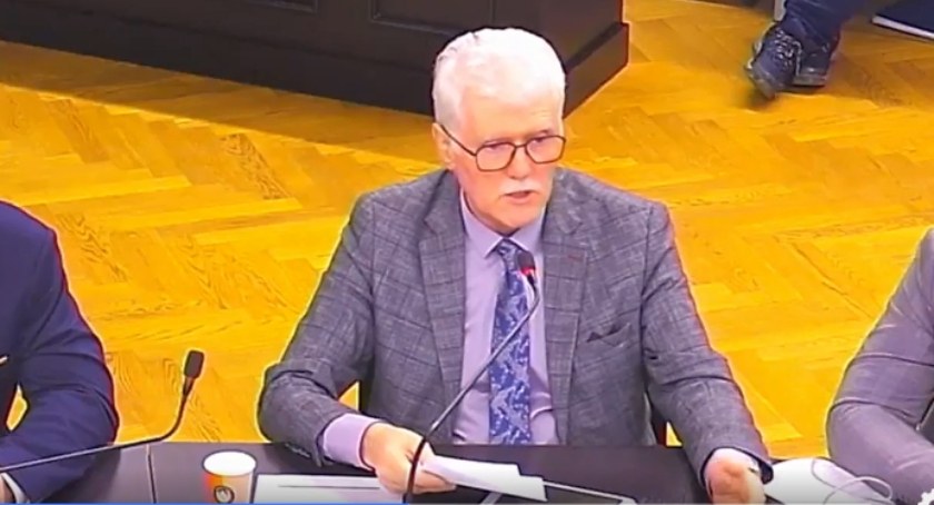 „Osyrowo” wróciło? Radni nie chcą, żeby miasto finansowało gazetę