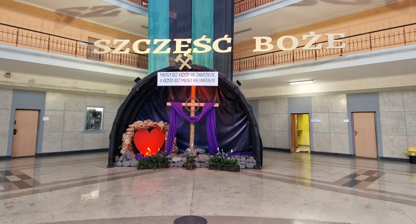 W cechowni KWK Mysłowice-Wesoła górnicy zbudowali Grób Pański