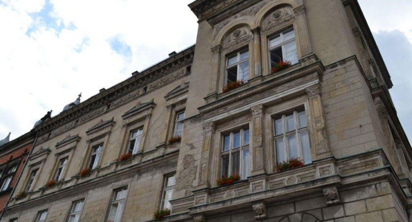 7 kwietnia urząd miasta będzie czynny krócej