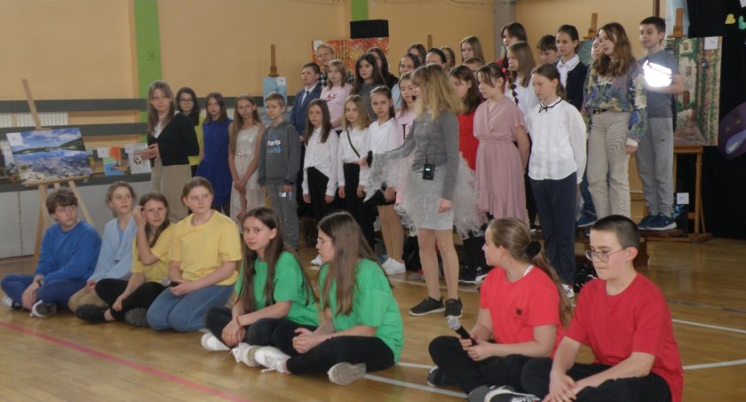 W SP15 odbyła się charytatywna aukcja. Zebrano pieniądze dla potrzebujących dzieci